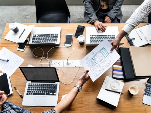 立络科技-深度探究网站建设：如何依据最新交互设计理念优化页面跳转逻辑与导航